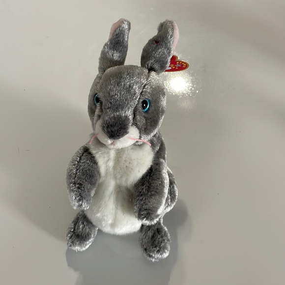 Ty Beanie Baby * Hopper the Bunny Rabbit * Date of Birth: August 7, 2000 * - Picture 1 of 10